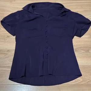 Women’s blue/purple‎ short sleeved button up size medium Blue thumbnail 1