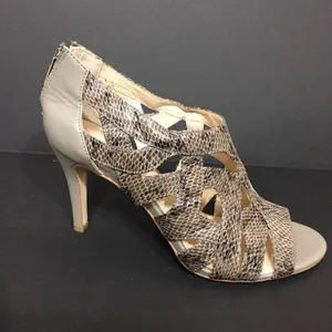 Calvin Klein Gray Python embossed heels thumbnail 6