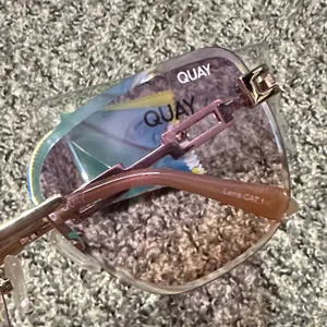 Quay Australia x Saweetie No Cap Gradient Purple and Pink Sunglasses thumbnail 3