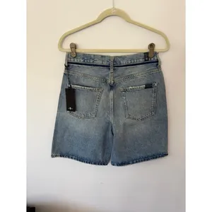 7 For All Mankind Light Blue Mid-Rise Denim Bermuda Shorts Lola shorts size 27 thumbnail 7