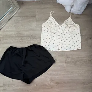 Abercrombie and Fitch Bow Cream and Black Sleep Set thumbnail 1