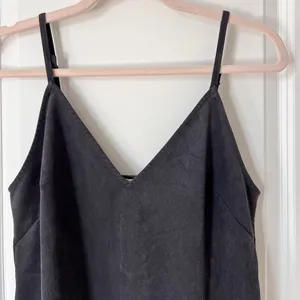 Aritzia Wilfred Gray Vivienne Suede Camisole Slip Mini Dress‎ Women’s Medium thumbnail 3
