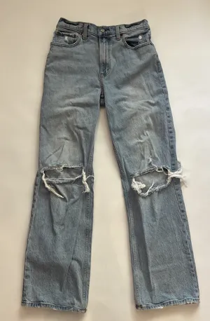 Abercrombie Fitch High Rise 90s Relaxed Jeans 28 / 6R thumbnail 1