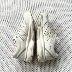 New Balance 411 Comfort Ride WA411LW1 White Walking Shoes Sneakers 7.5D Wide Wmn thumbnail 6