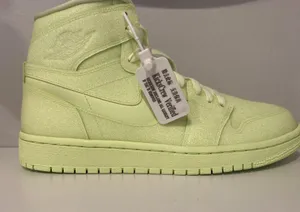 Nike Air Jordan 1 thumbnail 1