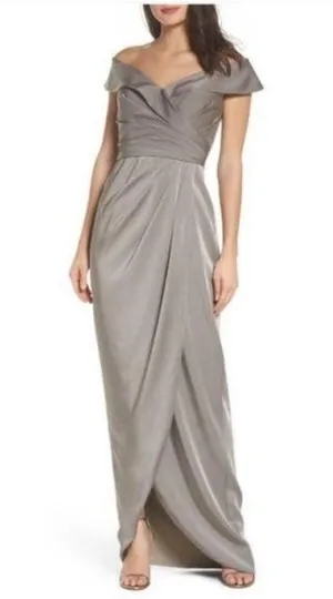 La Femme 25206 Surplice Off the Shoulder Gown Size 4 thumbnail 1