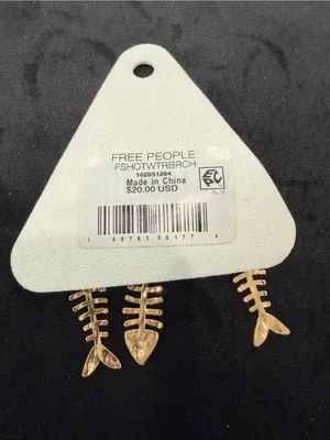 NWT $20 Free People Fish Outta Water Brooch In Gold thumbnail 3