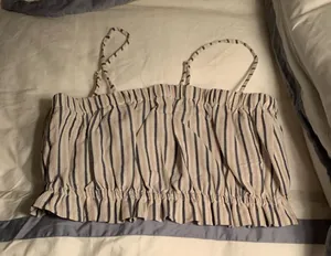 Falling love crop top Size M thumbnail 1