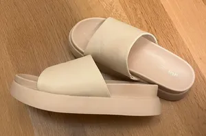 Cotton On Rubi cream platform slides thumbnail 4