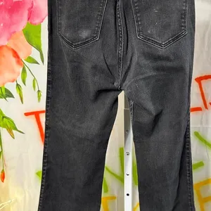 J31. Hollister black high-waisted flared -leg jeans Size 9 #denim thumbnail 3