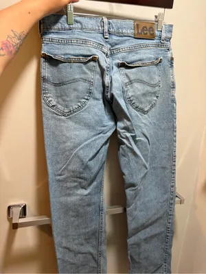 Lee Men’s Light Blue Distressed Straight-Leg Jeans thumbnail 2