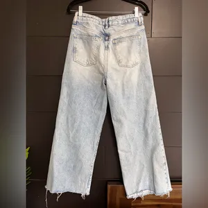 We The Free FREE PEOPLE Loose Fit Distressed Straight Leg Light Wash Denim Jeans Sz 28 EUC thumbnail 3