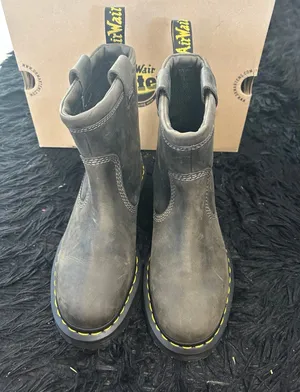 DR MARTENS Anistone LO charcoal leather boots booties shoes women’s 9 new thumbnail 2