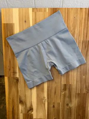 SET Active Blue Seamless Biker Shorts – Size Medium thumbnail 2