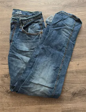 Wrangler Retro Slim Straight Jeans thumbnail 1
