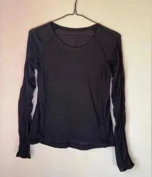 Lululemon Vented Black Stripe Long Sleeve Top size 8 with monkey thumbs​​​ thumbnail 1