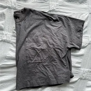 Lululemon Athletica Gray Short Sleeve Tee thumbnail 2