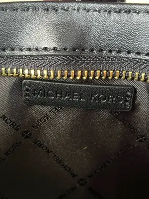 Michael Kors Carmen Small Pouchette thumbnail 10