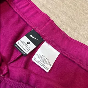 •NIKE• FLEECE CAPRI PANTS thumbnail 4