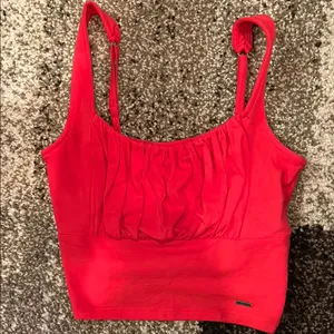 Hollister cropped tank thumbnail 1