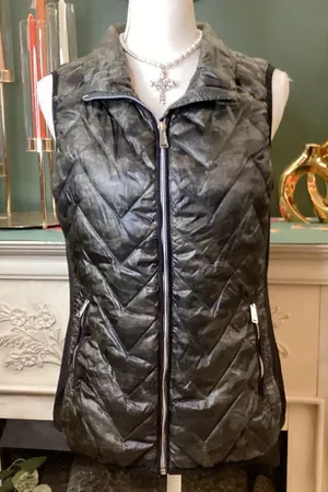 Calvin Klein Camo Performance Vest with‎ Down Fill thumbnail 1