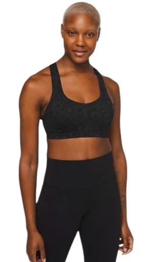 Lululemon Free To Be Serene Bra -Sz 8 thumbnail 1