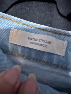 Universal Threads Light Blue Distressed High-Rise Women’s Jeans thumbnail 7