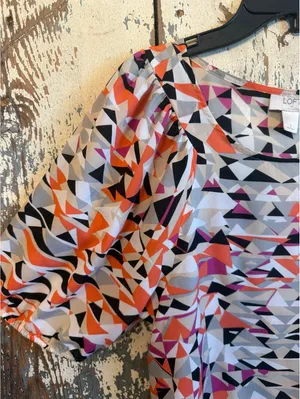 LOFT Women’s Short Sleeve Geometric print blouse Small thumbnail 3