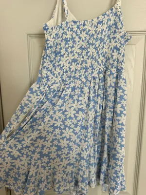 White And Blue Flowered Casual Romper Size M thumbnail 4
