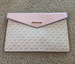 Michael kors large envelope purse missing strap imperfect thumbnail 1