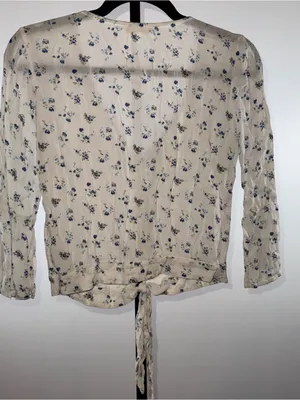 Hollister Floral Tie-Front Button Up Down Blouse Size Medium M Summer Boho thumbnail 5