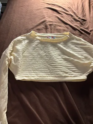 Urban Outfitters Top size medium  thumbnail 3