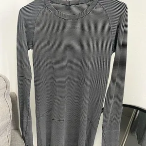 Lululemon Swiftly Tech Long Sleeve Crew thumbnail 5