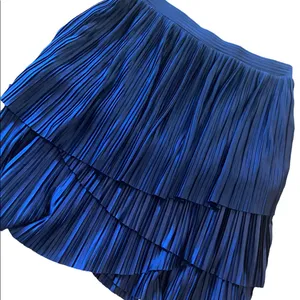 Banana Republic Pleated Tiered Skirt Size 6 thumbnail 3