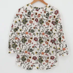 Preswick & Moore Floral Button Up‎ Blouse Womens Size M White Cotton 3/4 Sleeve thumbnail 2