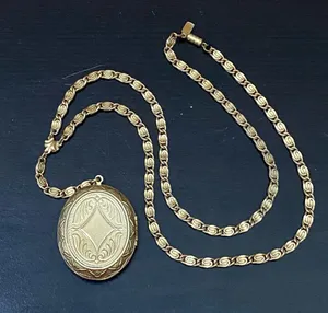 Vintage Signed 1928 Scroll Chain Link Gold-tone Locket Pendant 30” Necklace thumbnail 5