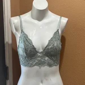 Victoria’s Secret light green bralette thumbnail 3