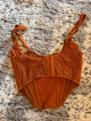 Corset Urban Outfitters thumbnail 2