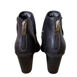 Steve Madden Black Leather V-Cut Pointed Toe Block Heel Ankle Boots Size 10 thumbnail 4