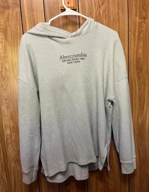 Abercrombie & Fitch sweater thumbnail 1