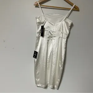 Lulu’s Little White Satin Dress, Size medium, NWT‎ thumbnail 6