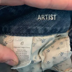 American Eagle Artist low rise medium wash distressed jeans thumbnail 2