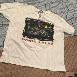 Daydreamer Nirvana nwt unplugged in New York large white tee graphic thumbnail 2