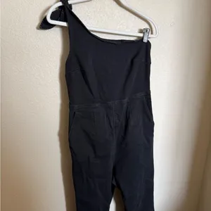 Free People Denim One-Shoulder‎ Flare Jumpsuit Sz Large in Black thumbnail 4