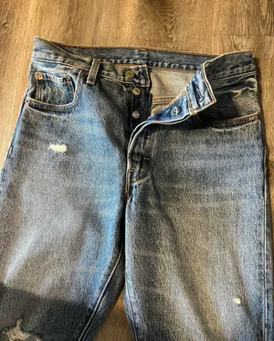 Levi’s 501 Ripped Jeans thumbnail 4