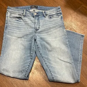 Abercrombie and Fitch jeans- 8S thumbnail 1