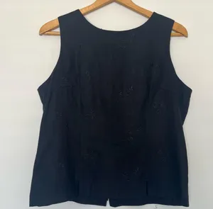 Vintage Dress Barn Black Linen Embroidered Sleeveless Blouse thumbnail 1