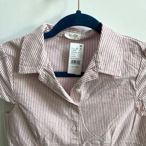 John Galt Button Up Shirt Wmn OS Beige White‎ Pinstripe Preppy Cotton Cap Sleeve thumbnail 4