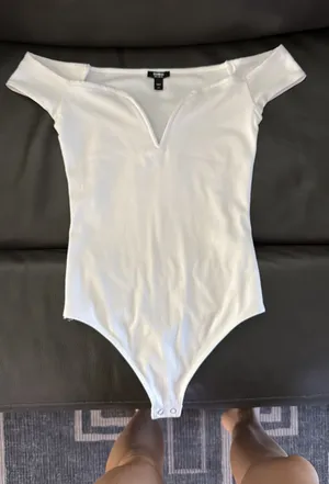 Express Top White thumbnail 1