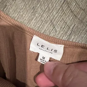 Le lis tan Ribbed one shoulder stretchy bodysuit‎ thumbnail 9